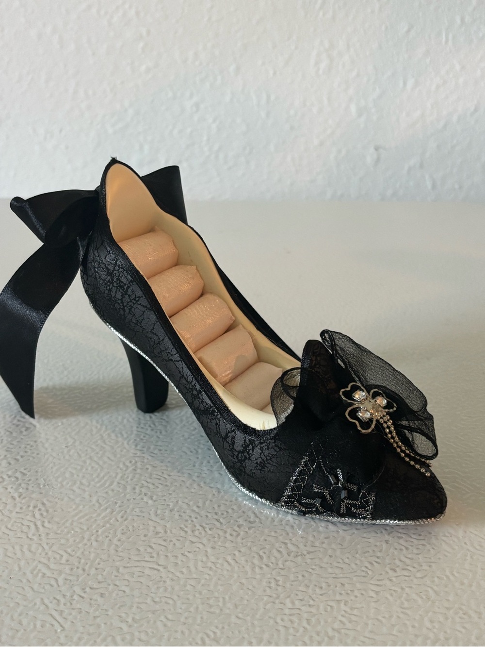 Elegant Black Lace High Heel Jewelry Holder Shoe - Picture 3 of 5